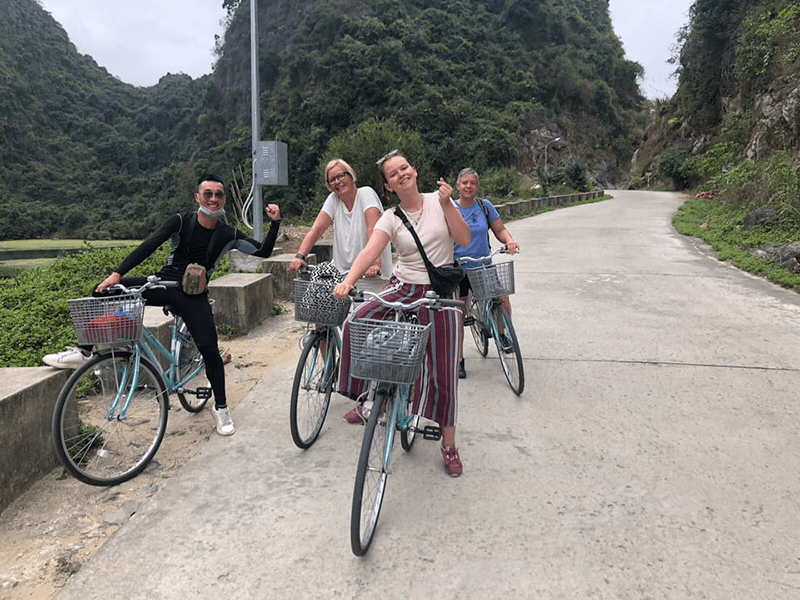 Cycle through Viet Hai Village